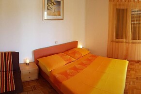 Beautiful 3-bed Apartment With big Terasse in Nin