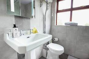 Windyheads Luxury Cottage - 5 Bed 2 Bath