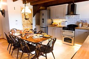 Windyheads Luxury Cottage - 5 Bed 2 Bath