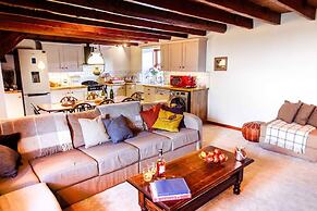 Windyheads Luxury Cottage - 5 Bed 2 Bath