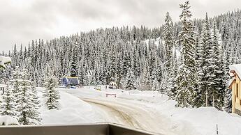 Trappers Landing #34 by Bear Country