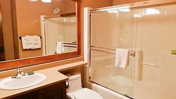 Trappers Landing #34 by Bear Country