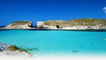 Luxurious Apt With Ocean Views and Pool in Tigne Point