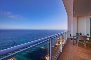 Luxurious Apt With Ocean Views and Pool in Tigne Point