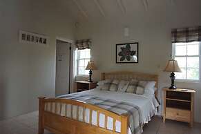Luxury Villa-sleeps 6-private Pool