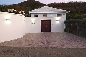 Luxury Villa-sleeps 6-private Pool