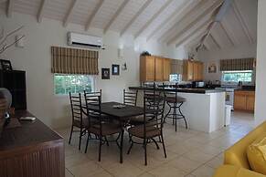Luxury Villa-sleeps 6-private Pool
