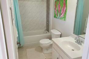Luxury Villa-sleeps 6-private Pool