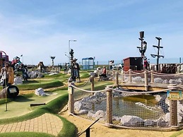 Lovely 2-bed Static Caravan in Rhyl