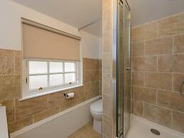 Curlew - Double Upper Apartment