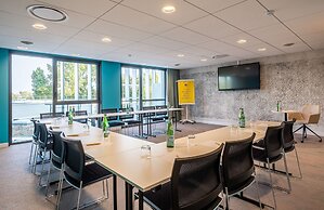 Golden Tulip Lyon Ouest Techlid - Hotel and Spa