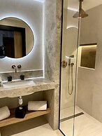 Golden Tulip Lyon Ouest Techlid - Hotel and Spa