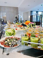 Golden Tulip Lyon Ouest Techlid - Hotel and Spa