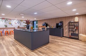 Golden Tulip Lyon Ouest Techlid - Hotel and Spa