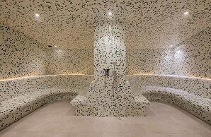 Golden Tulip Lyon Ouest Techlid - Hotel and Spa