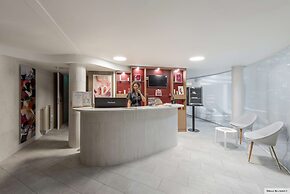 Golden Tulip Lyon Ouest Techlid - Hotel and Spa