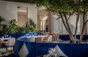 Golden Tulip Lyon Ouest Techlid - Hotel and Spa