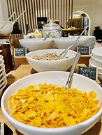 Golden Tulip Lyon Ouest Techlid - Hotel and Spa