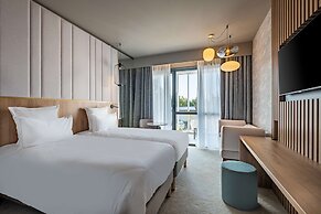 Golden Tulip Lyon Ouest Techlid - Hotel and Spa