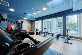 Golden Tulip Lyon Ouest Techlid - Hotel and Spa