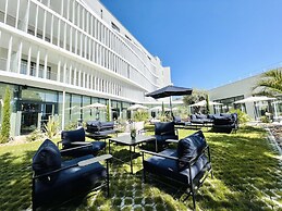 Golden Tulip Lyon Ouest Techlid - Hotel and Spa