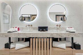 Golden Tulip Lyon Ouest Techlid - Hotel and Spa