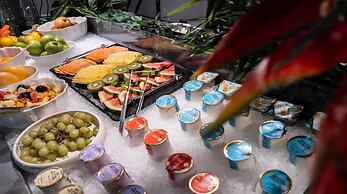 Golden Tulip Lyon Ouest Techlid - Hotel and Spa