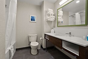 Hampton Inn & Suites Ruskin I-75