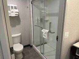 Hampton Inn & Suites Ruskin I-75