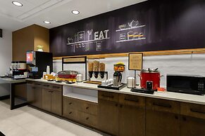 Hampton Inn & Suites Ruskin I-75