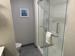 Hampton Inn & Suites Ruskin I-75