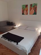 Spacious Room Near Beach,w. Private Bathroom