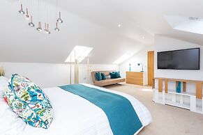 Captivating 4-bed House in Lincoln