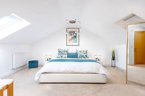 Captivating 4-bed House in Lincoln