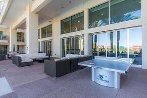 Luxury King -TPC Shops Dining Close S200