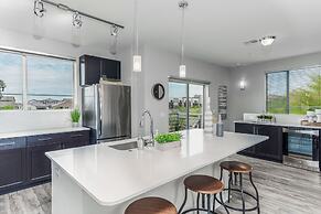 Luxury King -TPC Shops Dining Close S200