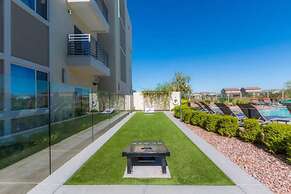 Luxury King -TPC Shops Dining Close S200