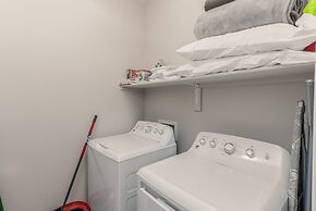 Luxury King -TPC Shops Dining Close S200