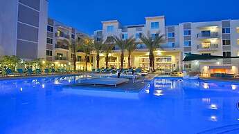 Luxury King -TPC Shops Dining Close S200