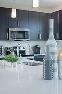 Luxury King -TPC Shops Dining Close S200