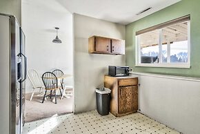 2BR Pikes Peak Views Garden of Gods Dog-friendly!