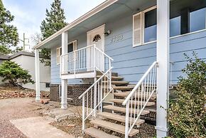 2BR Pikes Peak Views Garden of Gods Dog-friendly!
