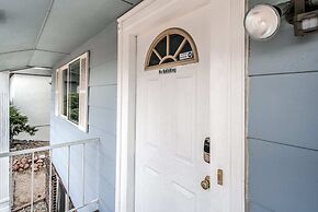 2BR Pikes Peak Views Garden of Gods Dog-friendly!