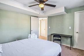 2BR Pikes Peak Views Garden of Gods Dog-friendly!