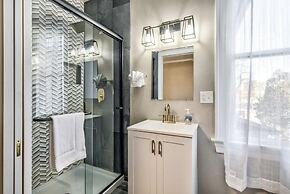 8brdowntownpool Table & Mini Golffoosball