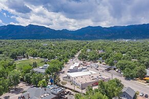 4BR Modern Marvel Downtown Custom Private Balcony