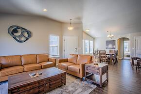 4BR Modern Townhome Close to Usafa!