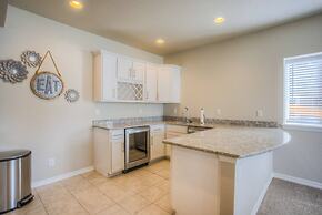 5BD Lakeside Mountain Spectacularhot Tubluxury