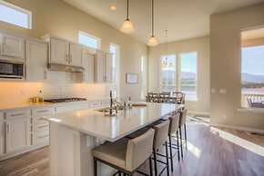 5BD Lakeside Mountain Spectacularhot Tubluxury