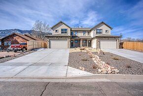 4bdpikes Peak Viewsminutes to Hiking & Dining!!